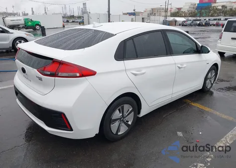 2017 Hyundai Ioniq Hybrid Blue z USA, uszkodzony, nr VIN KMHC65LC4HU031265